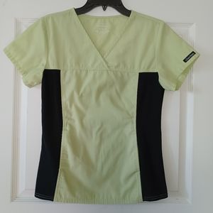Cherokee Flexibles Scrub Top XS